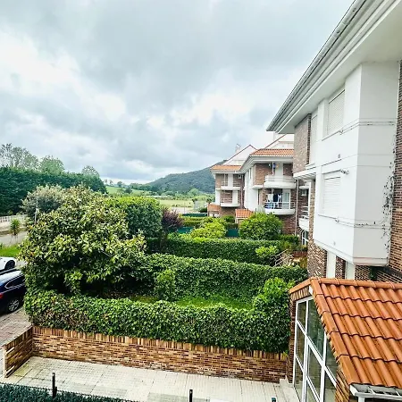 Berria And Pool Apartment Santona