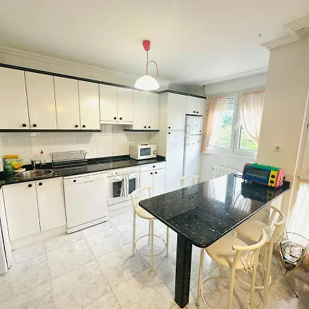 Apartmán Berria And Pool