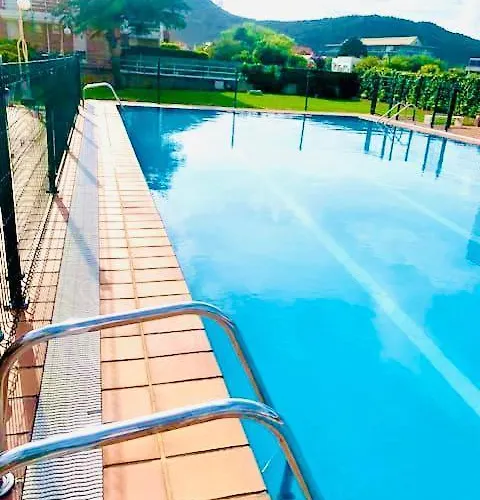 Berria And Pool * Santona