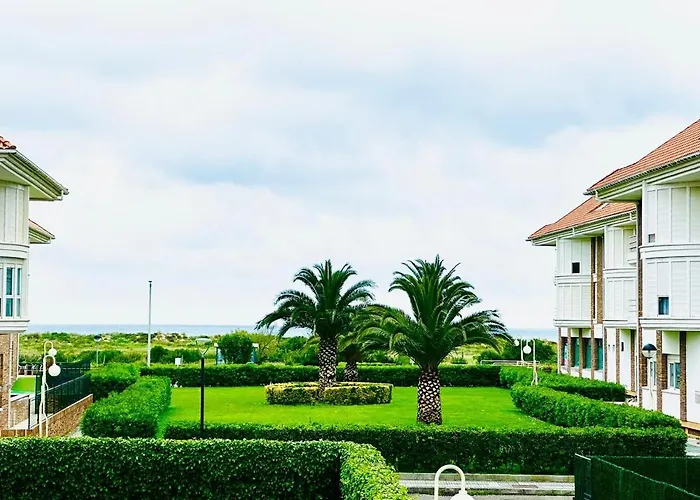 Berria And Pool Apartment Santona